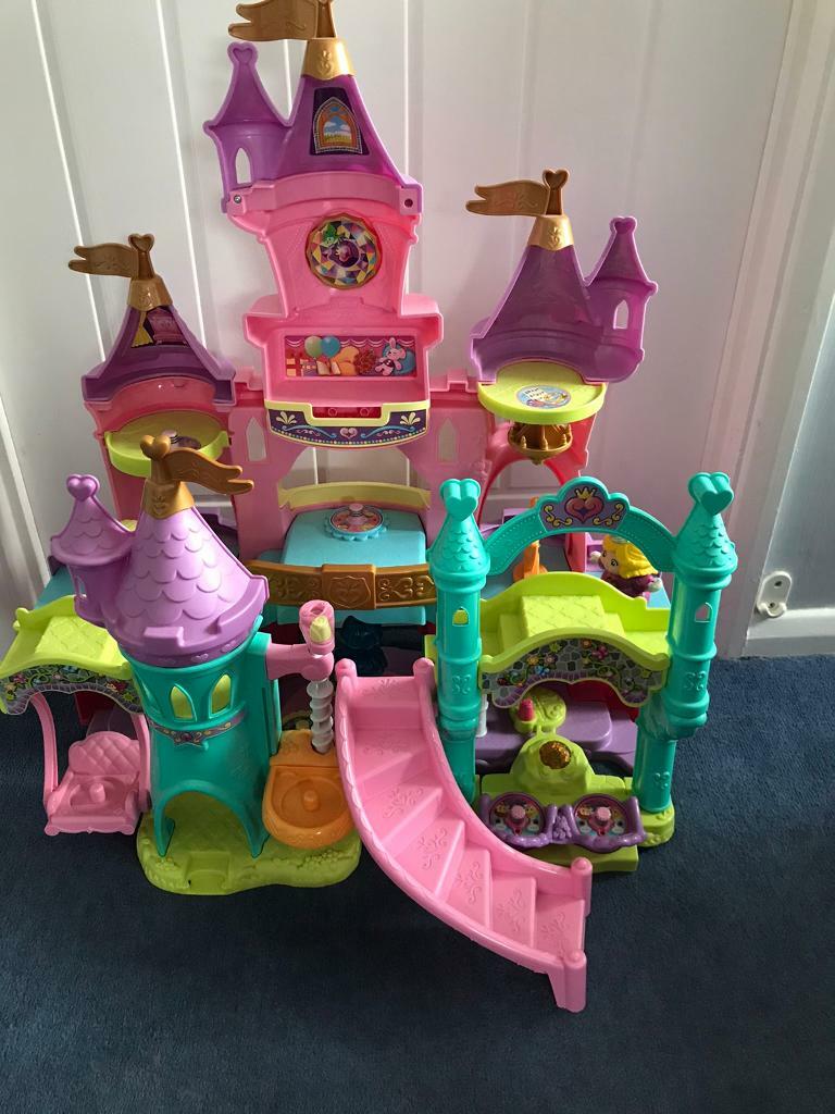 toot toot princess castle